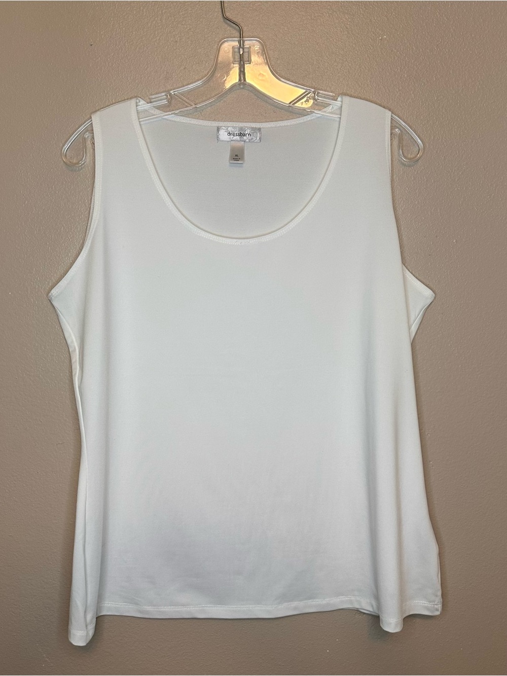 dressbarn White Scoop Neck Sleeveless Tank Top